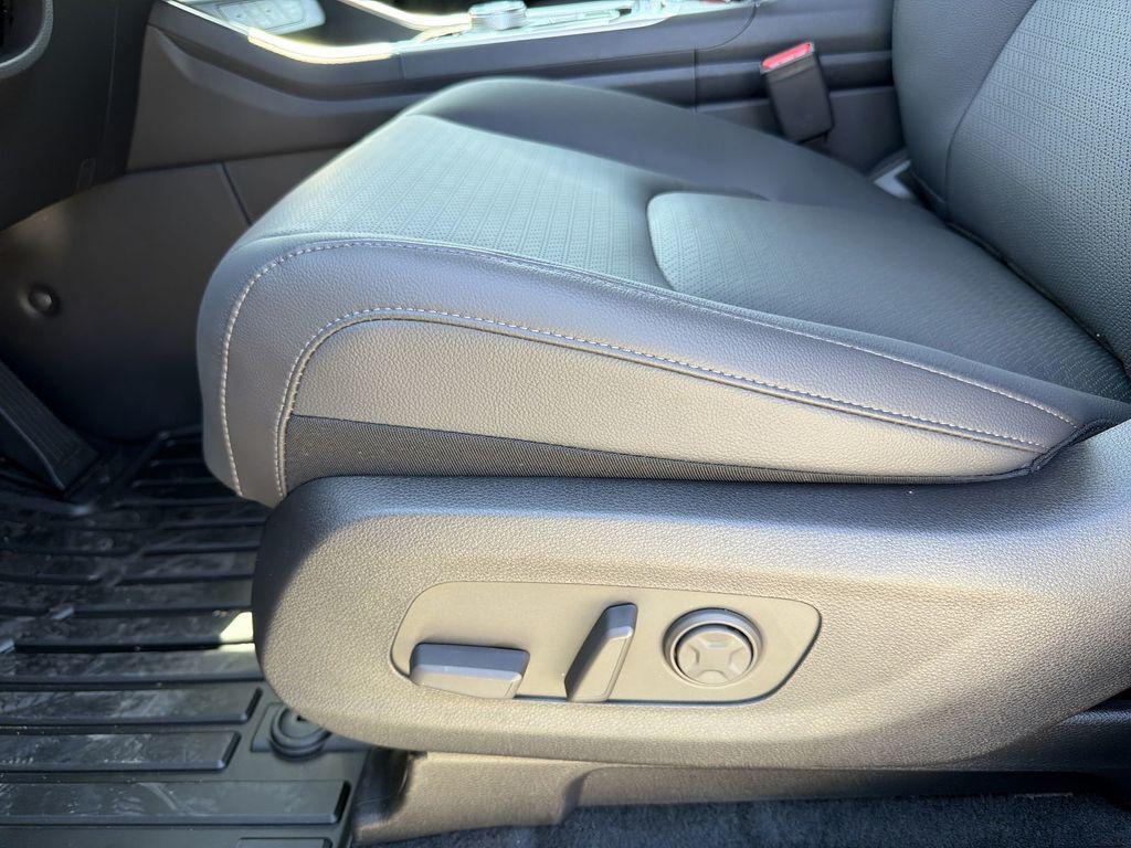 new 2026 Kia Carnival Hybrid car, priced at $50,739