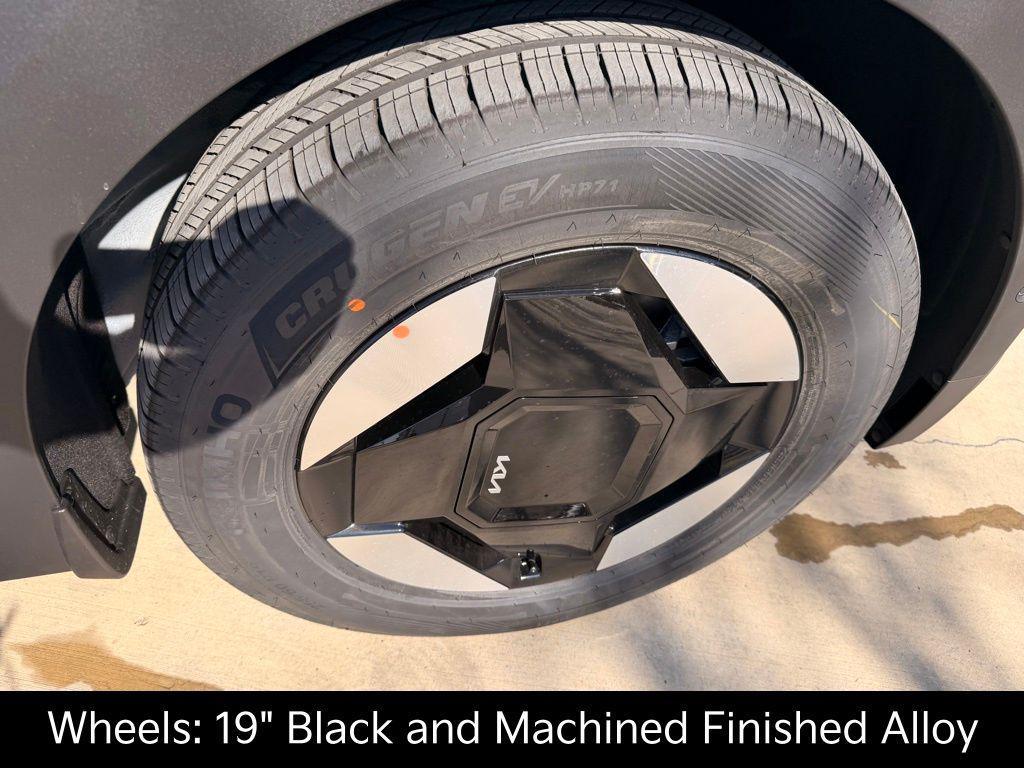 new 2026 Kia EV9 car, priced at $54,220