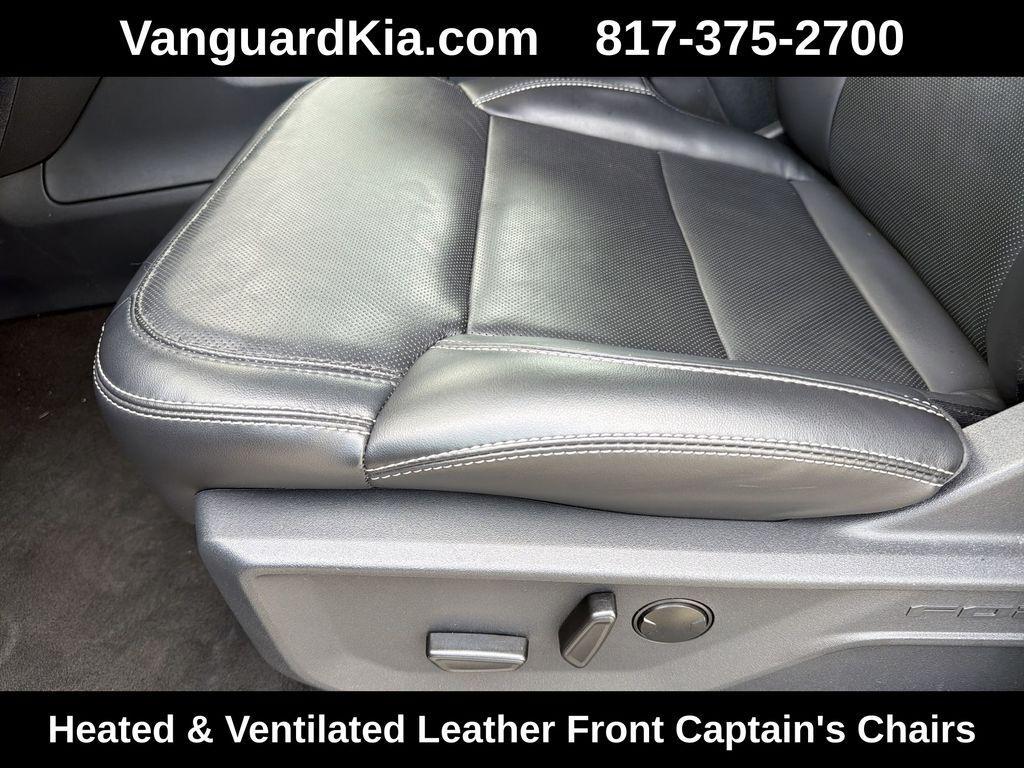 used 2025 Ford Expedition Max car, priced at $65,995