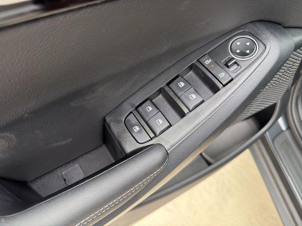 new 2026 Kia Seltos car, priced at $25,221