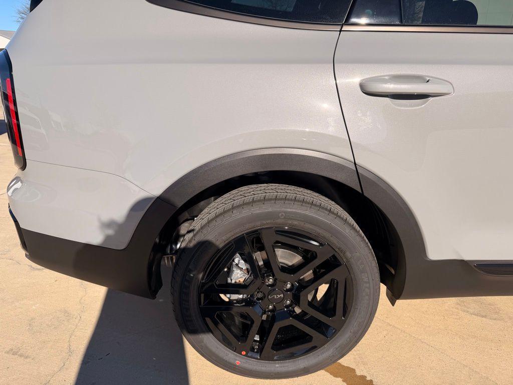 new 2025 Kia Telluride car, priced at $42,737