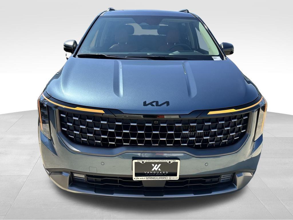 new 2026 Kia Carnival Hybrid car, priced at $52,049