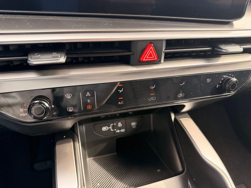 new 2026 Kia Sorento car, priced at $30,777