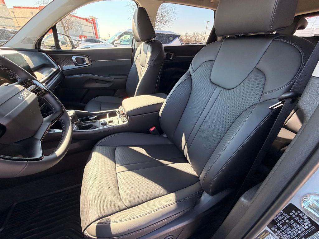 new 2026 Kia Sorento car, priced at $32,619