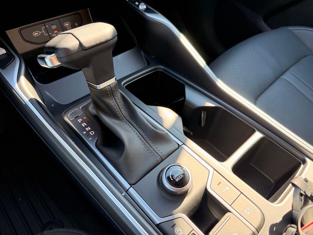 new 2026 Kia Sorento car, priced at $32,619