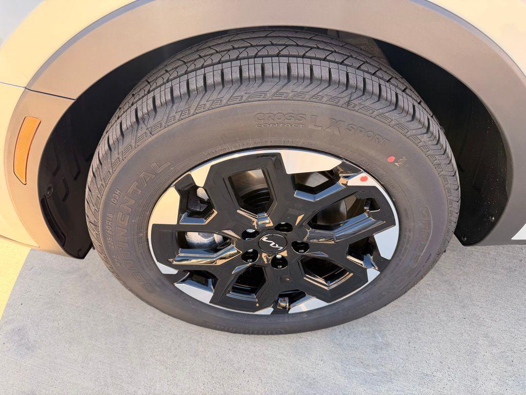 new 2026 Kia Sorento car, priced at $32,619