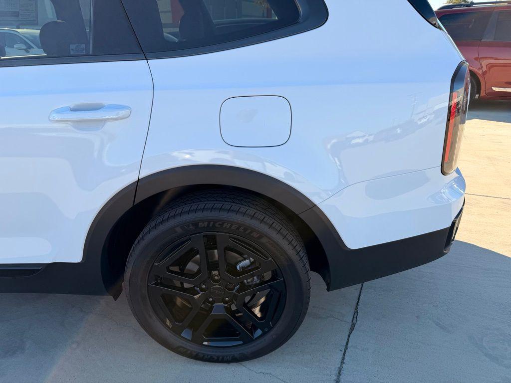 new 2025 Kia Telluride car, priced at $43,644