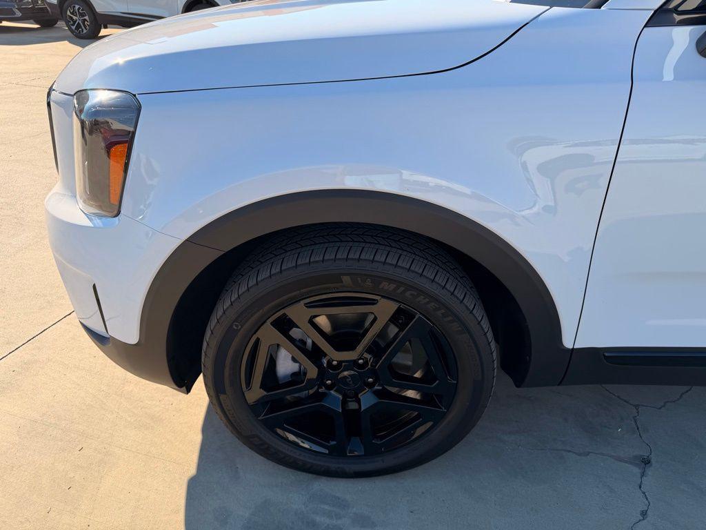 new 2025 Kia Telluride car, priced at $43,644