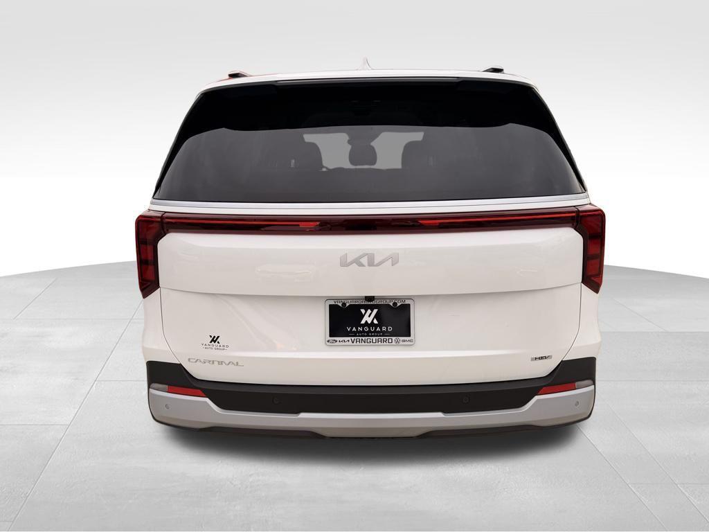 new 2026 Kia Carnival Hybrid car, priced at $40,340