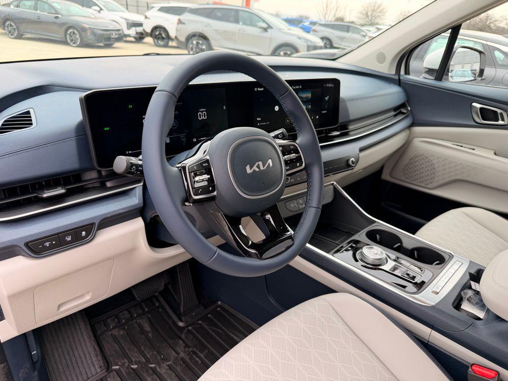 new 2026 Kia Carnival Hybrid car, priced at $40,340