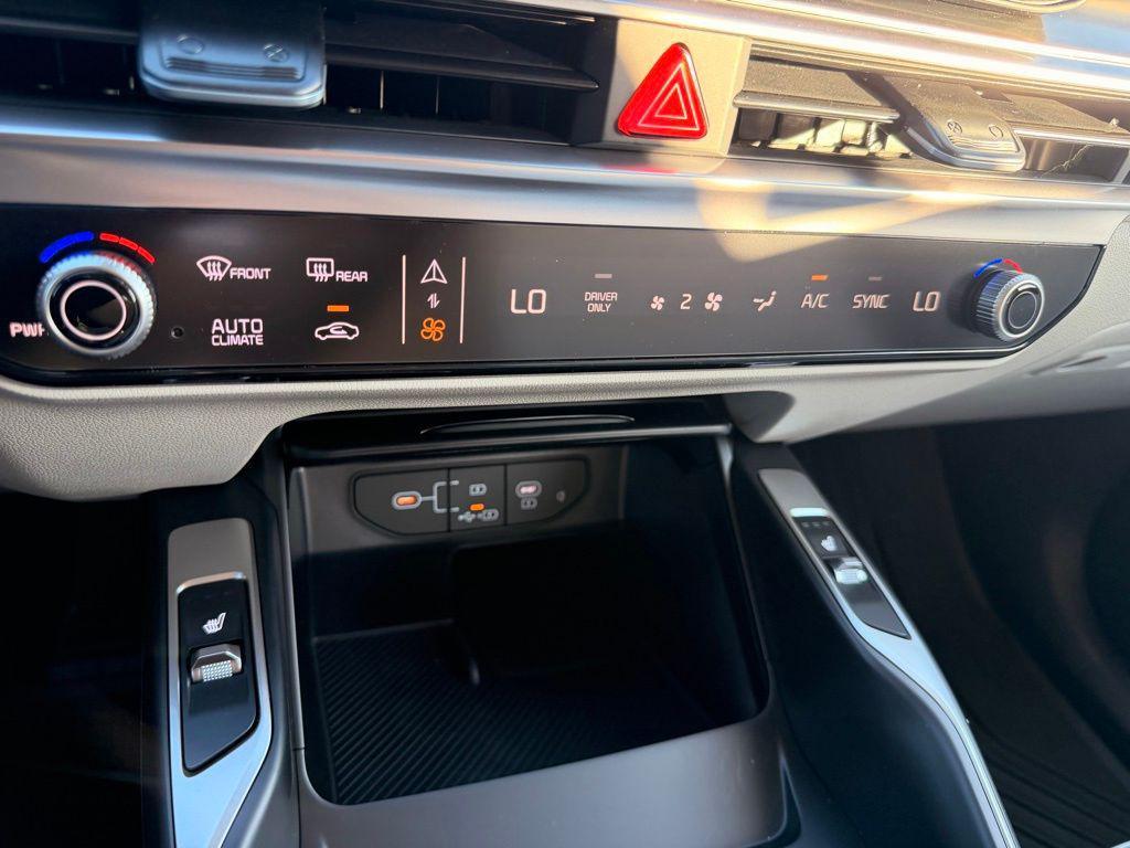 new 2026 Kia Sorento Plug-In Hybrid car, priced at $44,394