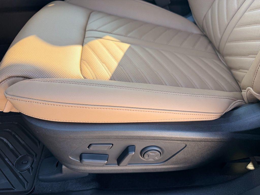 new 2026 Kia Sorento car, priced at $43,965