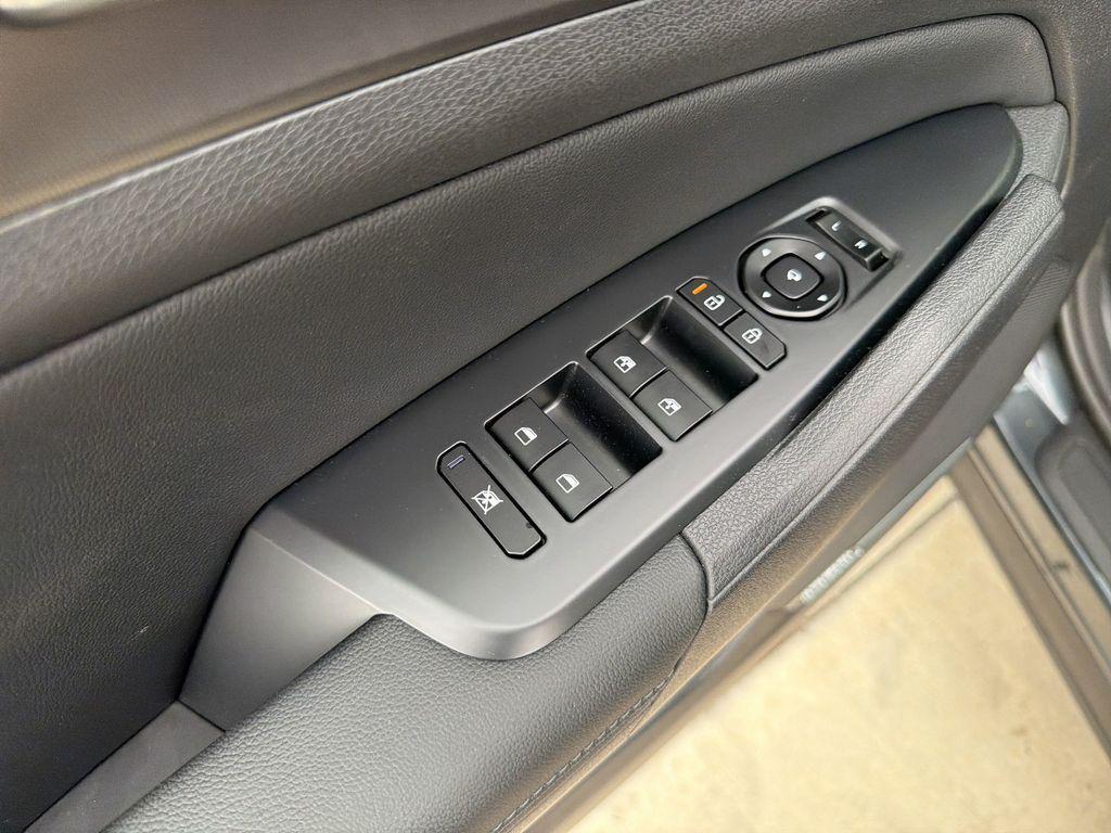 new 2026 Kia Sportage Hybrid car, priced at $38,057