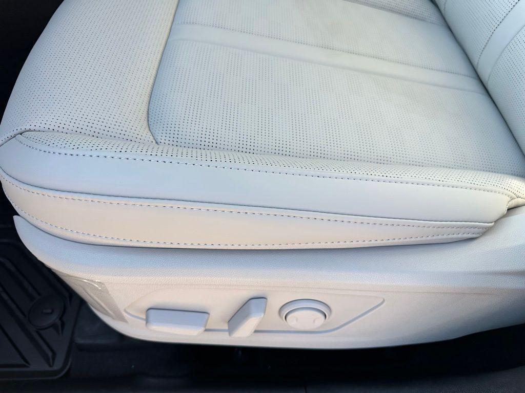 new 2026 Kia Sorento Plug-In Hybrid car, priced at $47,247