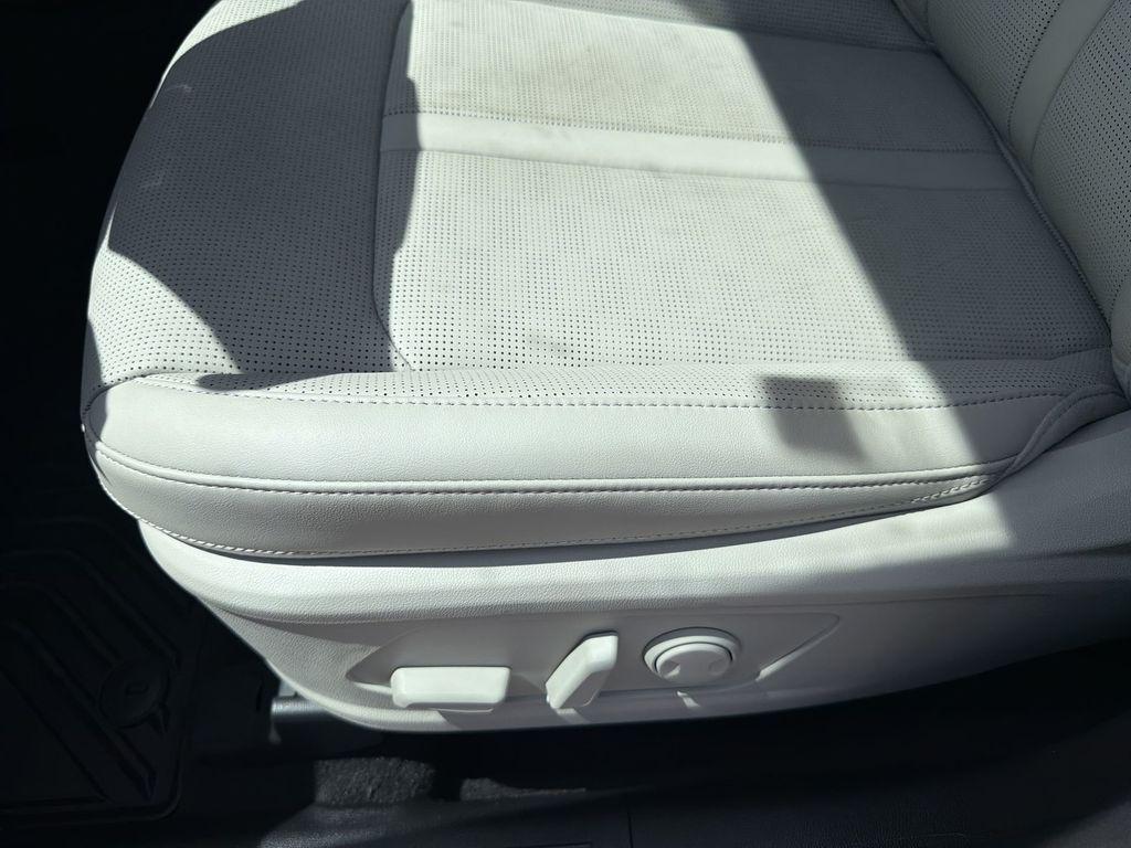 new 2026 Kia Sorento car, priced at $34,877
