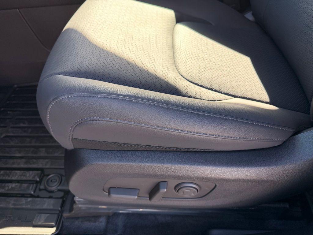 new 2026 Kia Carnival Hybrid car, priced at $51,186