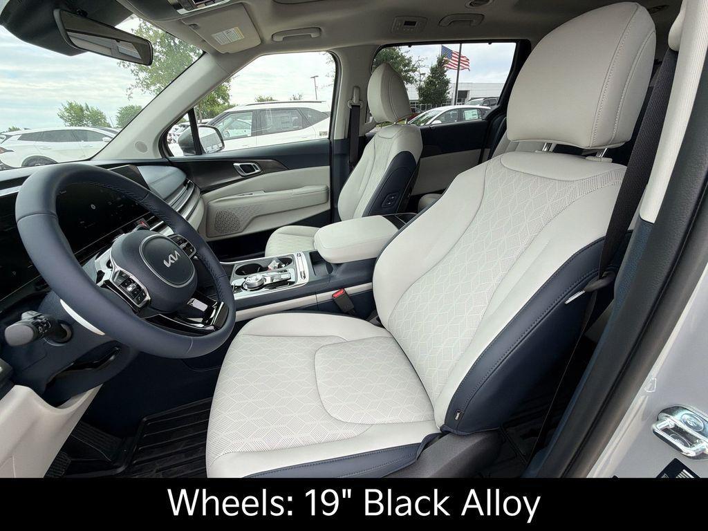 new 2026 Kia Carnival Hybrid car, priced at $46,909