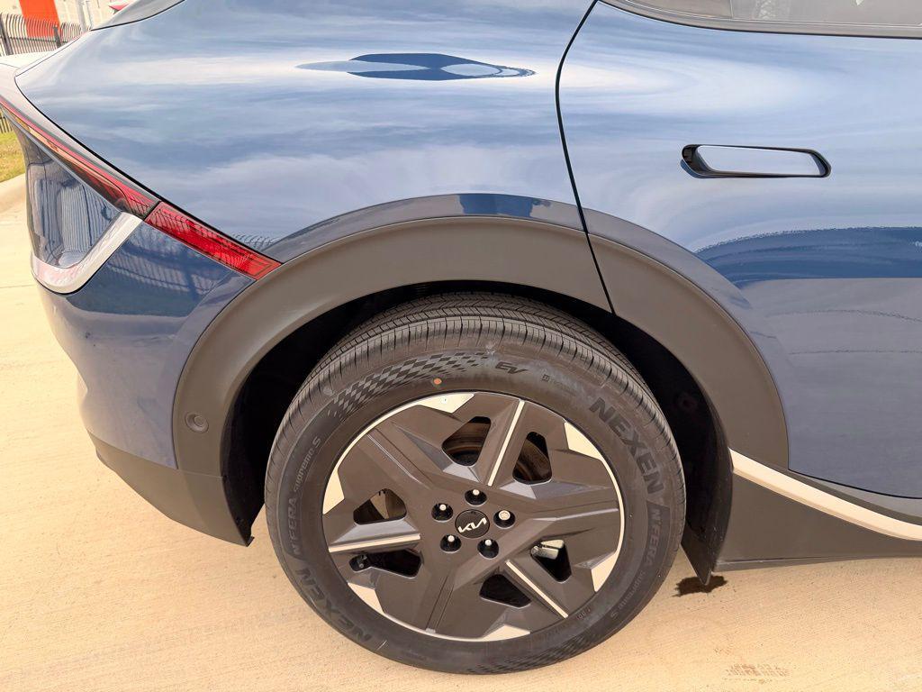 new 2025 Kia EV6 car, priced at $37,979