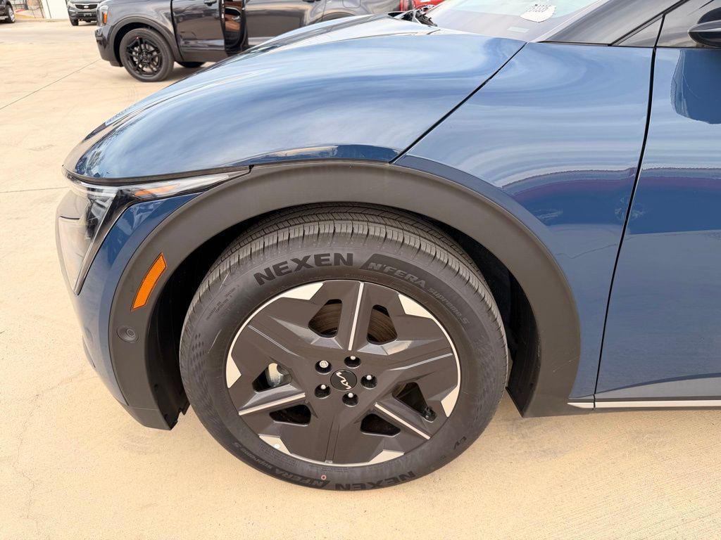 new 2025 Kia EV6 car, priced at $37,979
