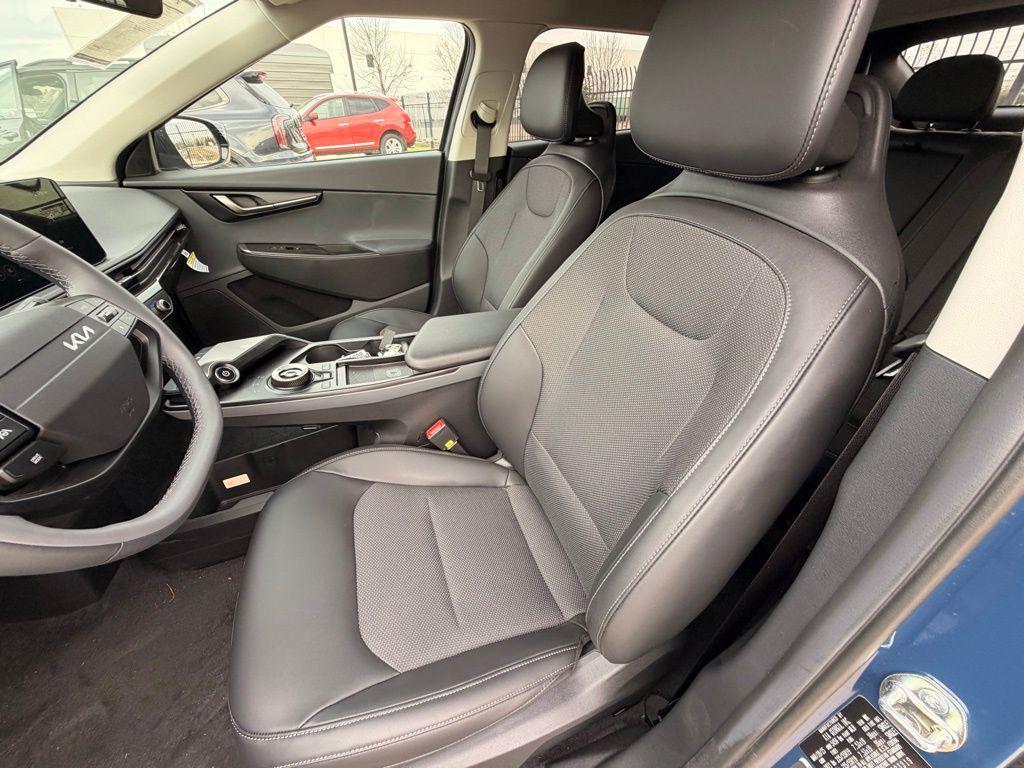 new 2025 Kia EV6 car, priced at $37,979