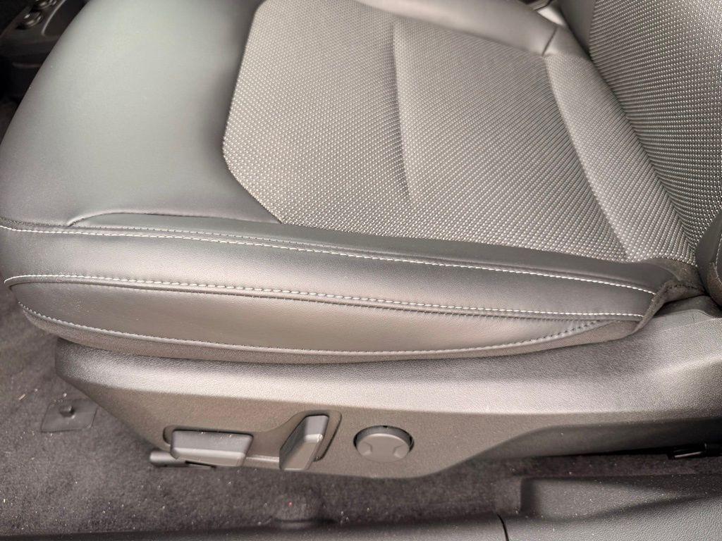 new 2025 Kia EV6 car, priced at $37,979