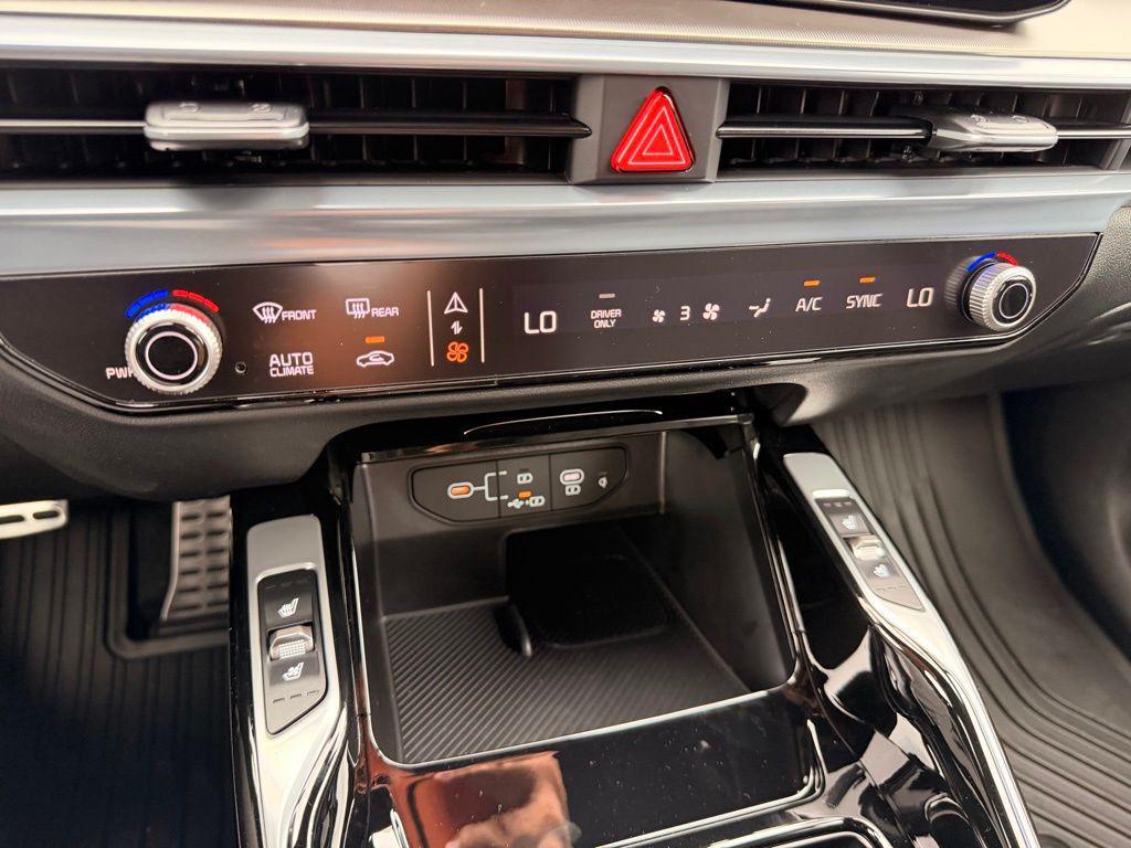 new 2026 Kia Sorento car, priced at $42,994