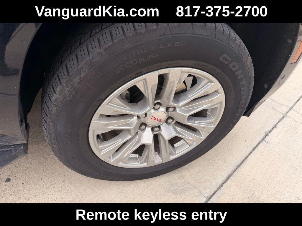 used 2025 GMC Yukon car, priced at $62,995