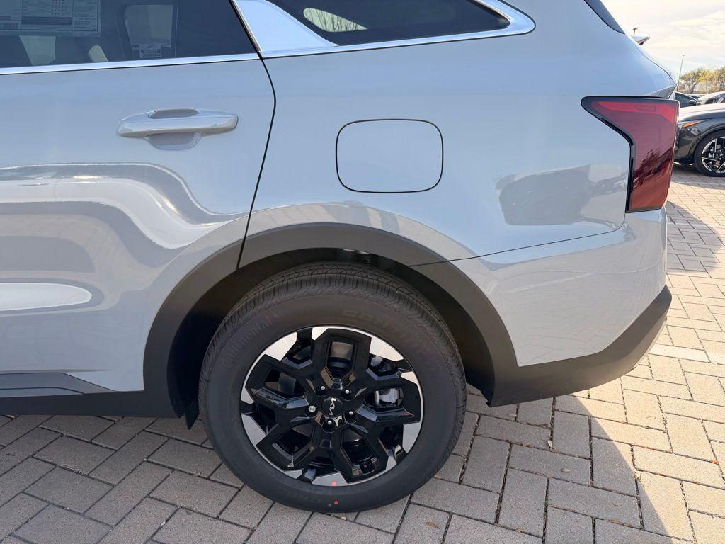 new 2026 Kia Sorento car, priced at $34,682