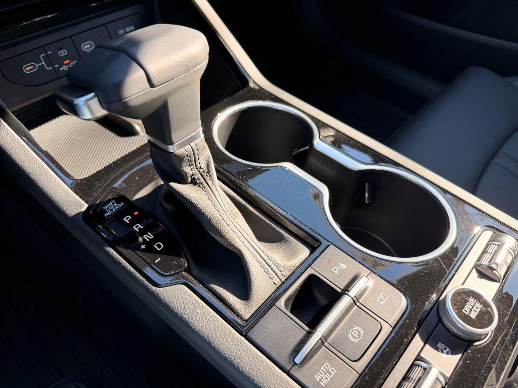 new 2026 Kia K5 car, priced at $33,533