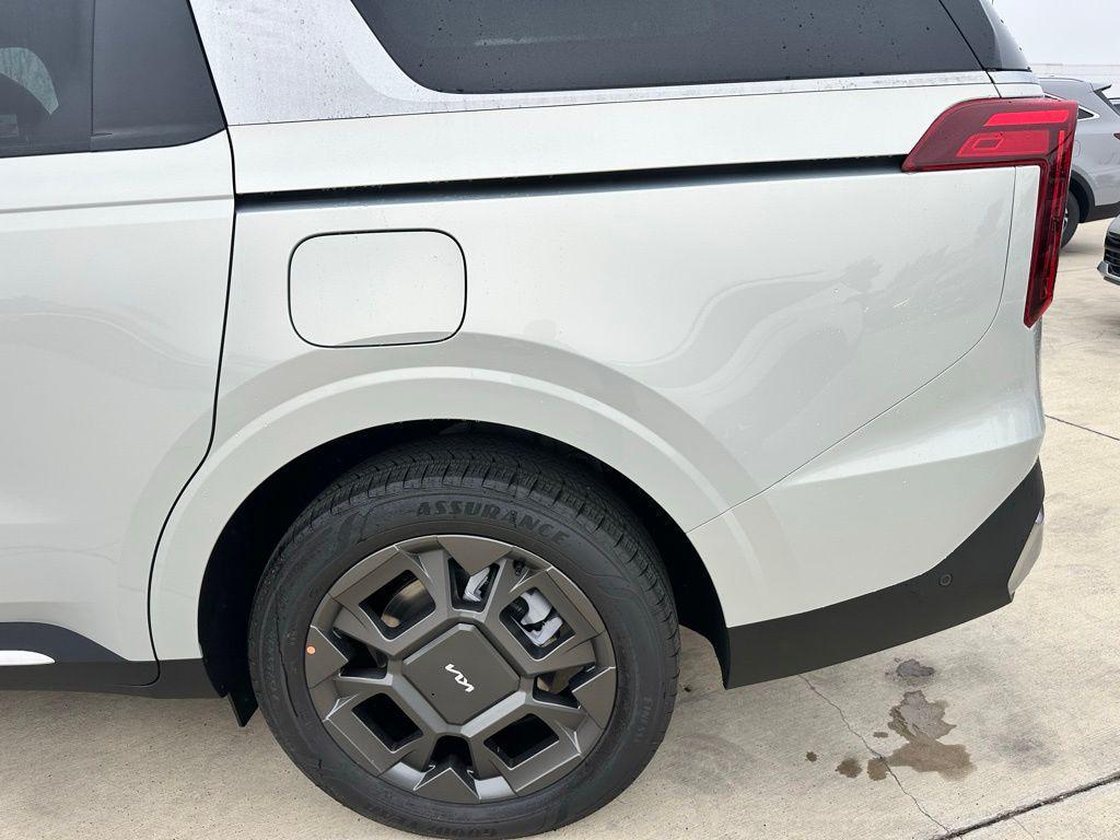 new 2026 Kia Carnival Hybrid car, priced at $42,362