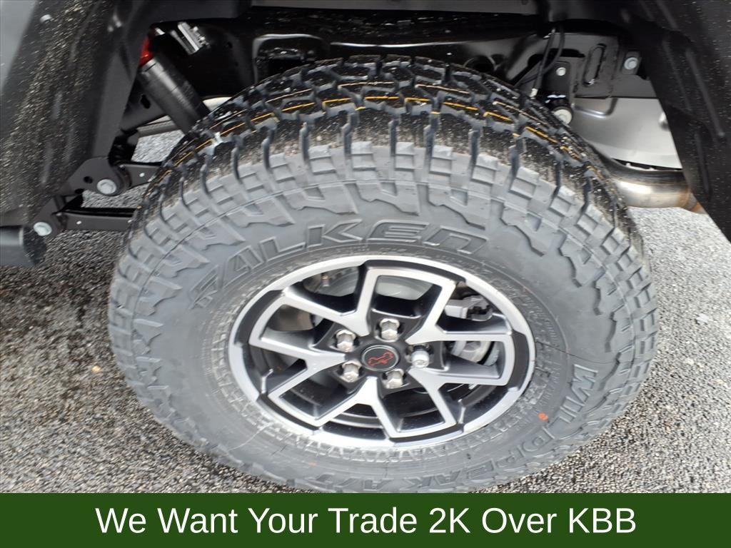 new 2026 Jeep Gladiator car, priced at $57,614