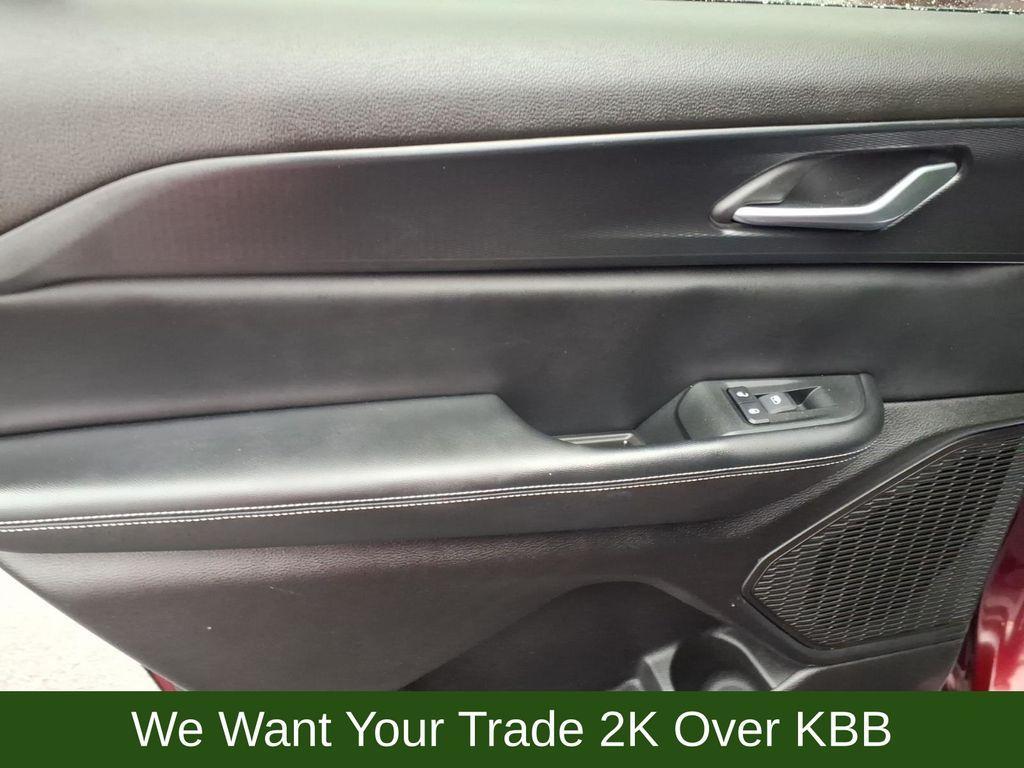 used 2024 Jeep Grand Cherokee L car, priced at $41,796