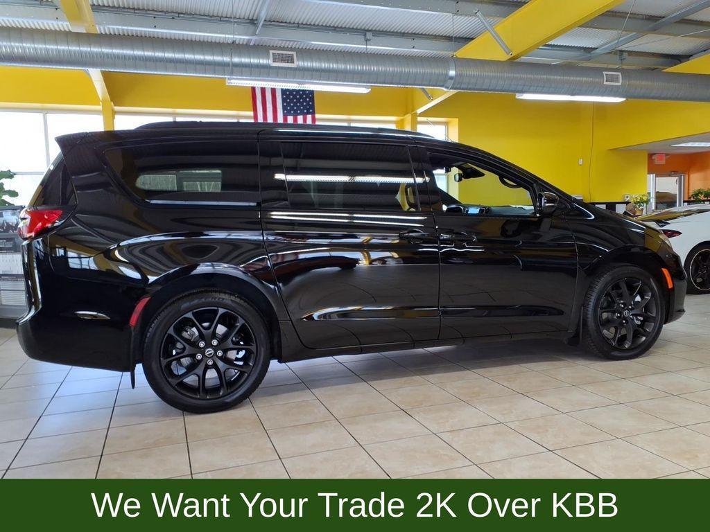 new 2026 Chrysler Pacifica car, priced at $46,900