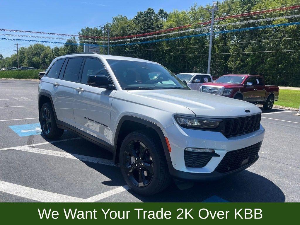 new 2025 Jeep Grand Cherokee car, priced at $47,900
