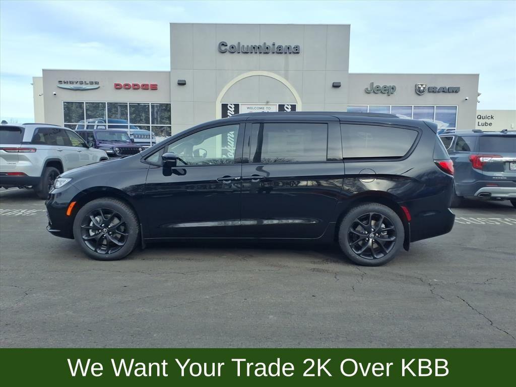 new 2026 Chrysler Pacifica car, priced at $53,223