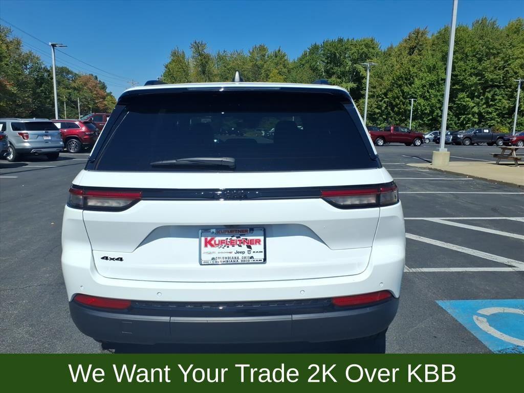 new 2025 Jeep Grand Cherokee car, priced at $36,404