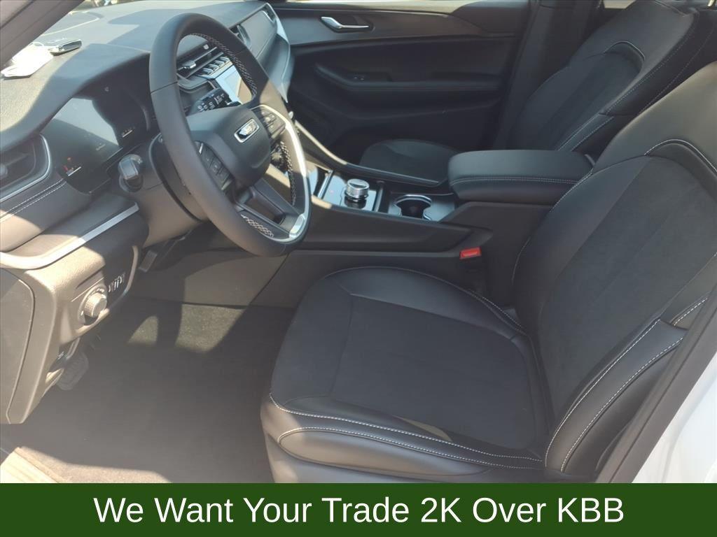 new 2025 Jeep Grand Cherokee car, priced at $36,404