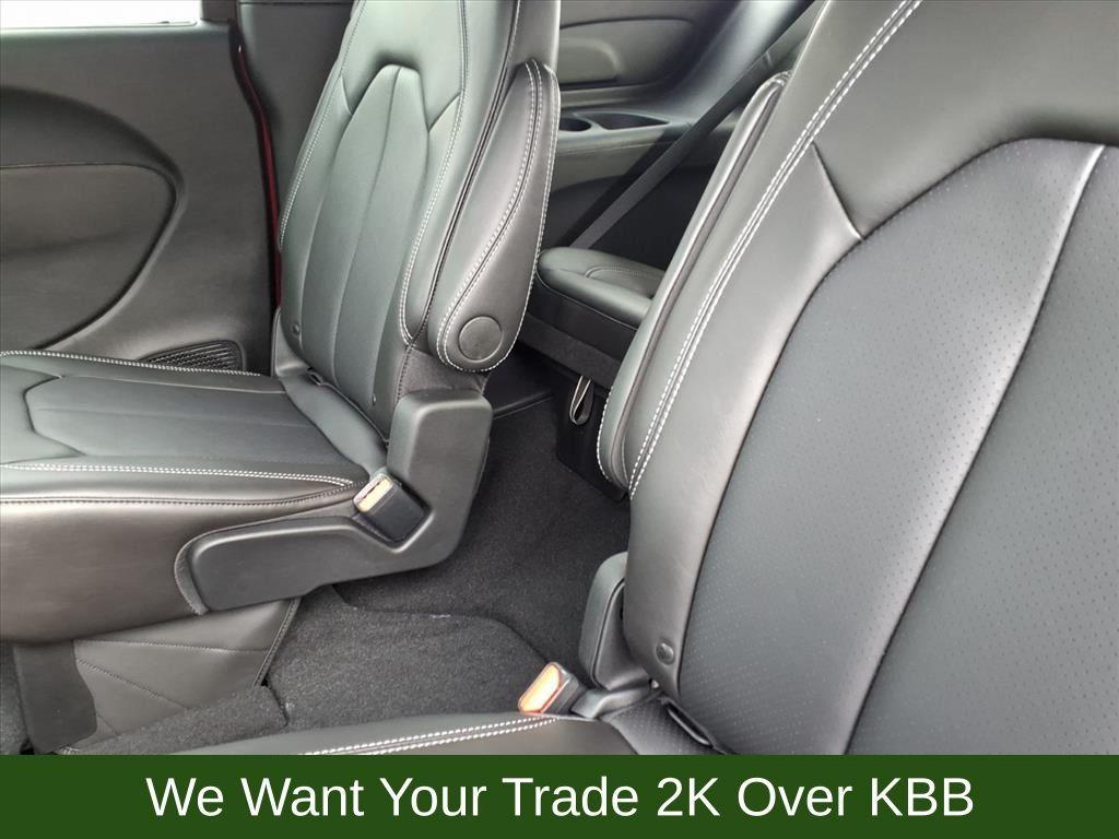 new 2026 Chrysler Pacifica car, priced at $44,344