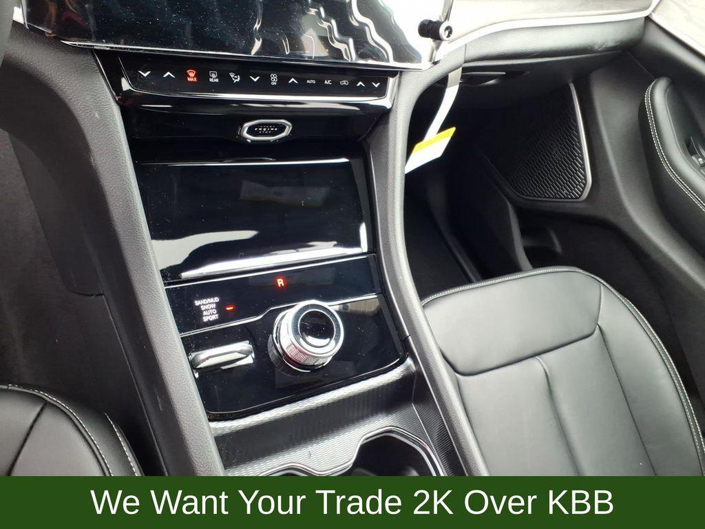 new 2026 Jeep Grand Cherokee car, priced at $46,900