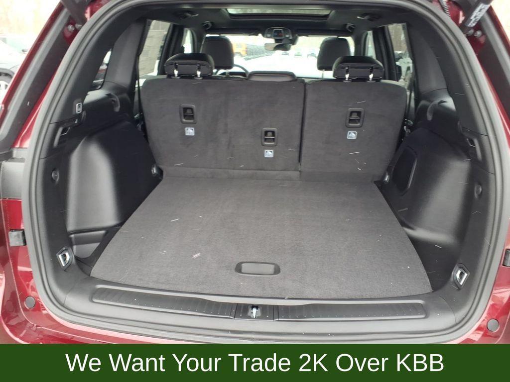 new 2026 Jeep Grand Cherokee car, priced at $46,900