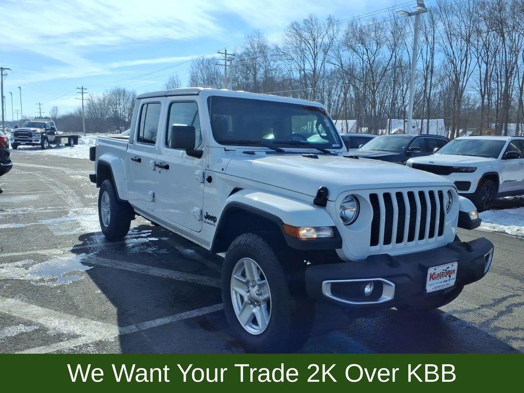 used 2022 Jeep Gladiator car, priced at $33,271