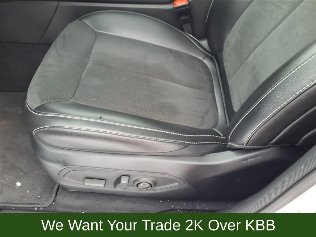 used 2024 Jeep Grand Cherokee car, priced at $32,623