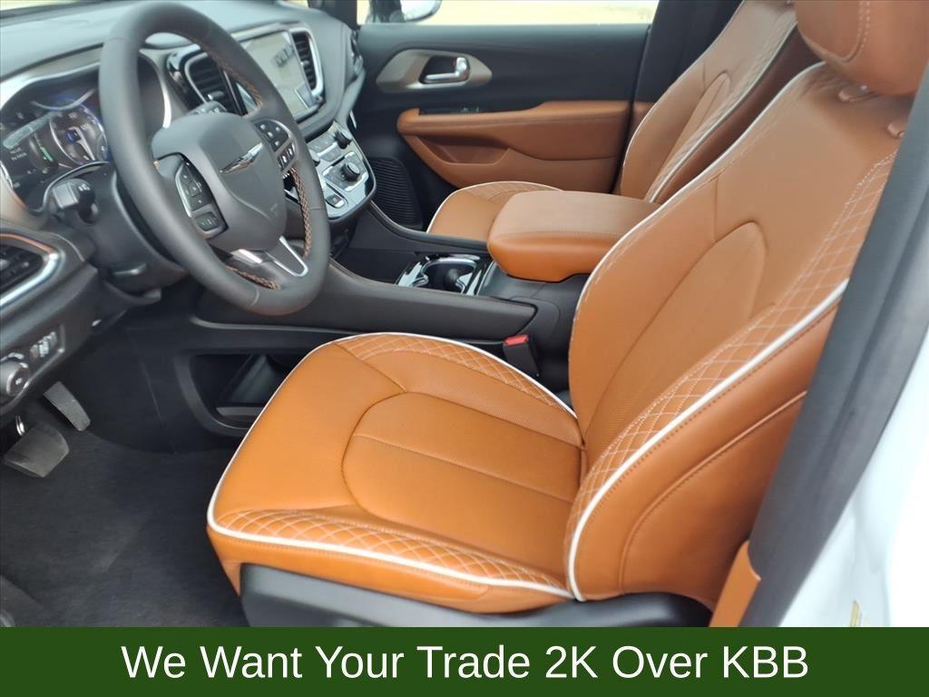 new 2026 Chrysler Pacifica car, priced at $54,579