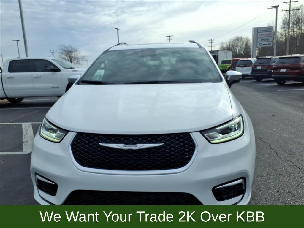 new 2026 Chrysler Pacifica car, priced at $54,579