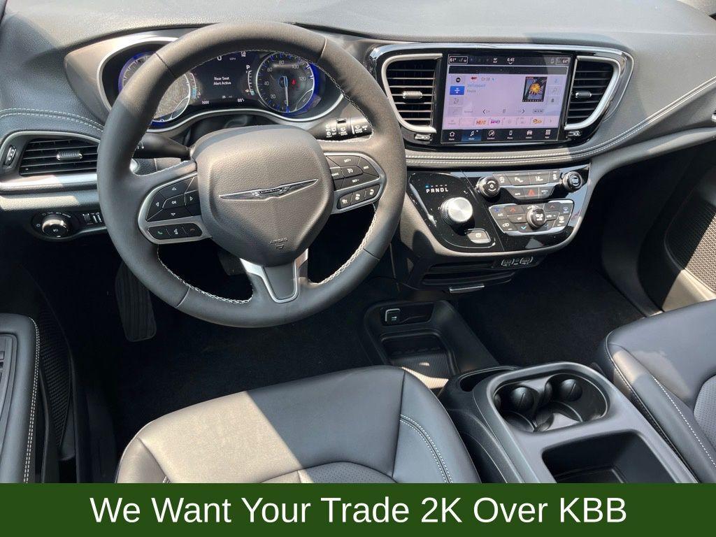 new 2025 Chrysler Pacifica car, priced at $42,900