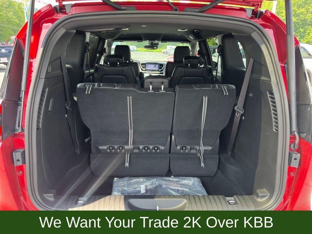 new 2025 Chrysler Pacifica car, priced at $42,900