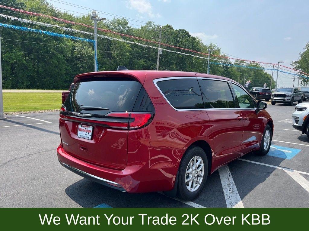 new 2025 Chrysler Pacifica car, priced at $42,900