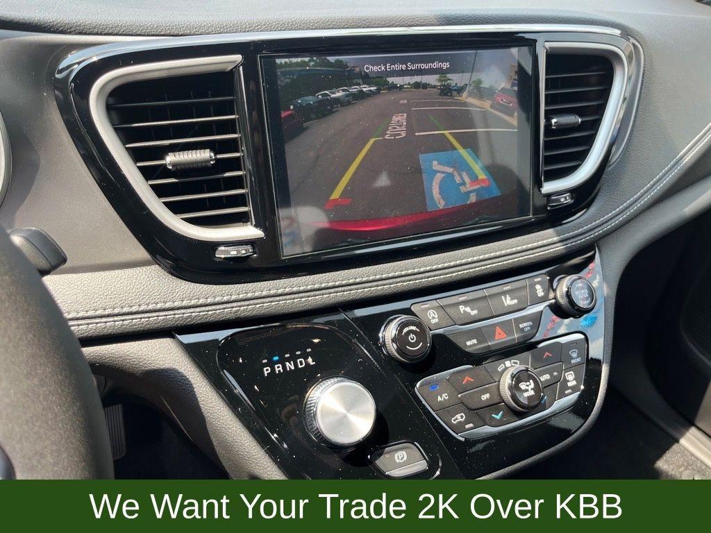 new 2025 Chrysler Pacifica car, priced at $42,900