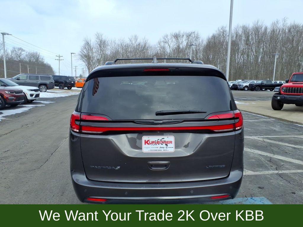 used 2022 Chrysler Pacifica car, priced at $25,900