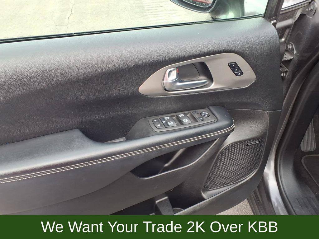 used 2022 Chrysler Pacifica car, priced at $25,900